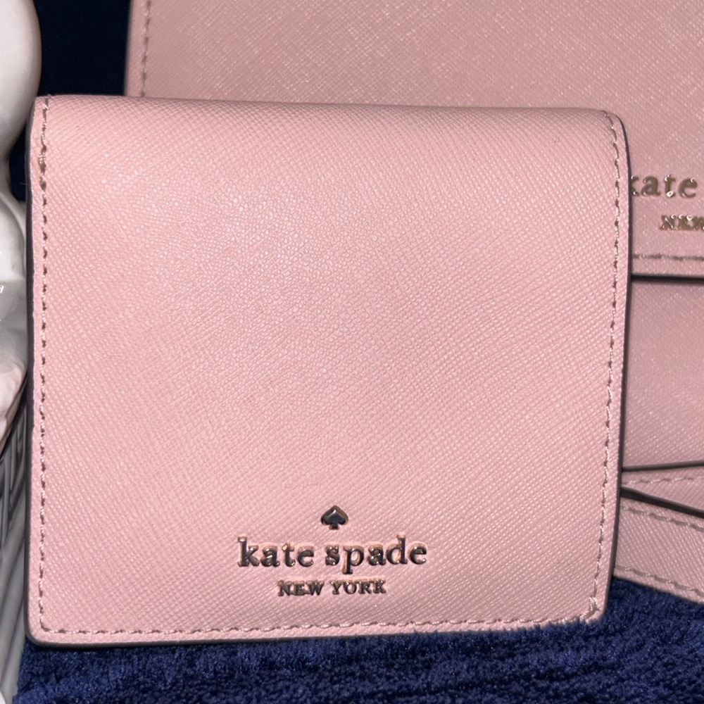 Kate Spade Cove Street Dody crossbody bag and wallet set in Rosie Cheeks - Picture 2 of 16